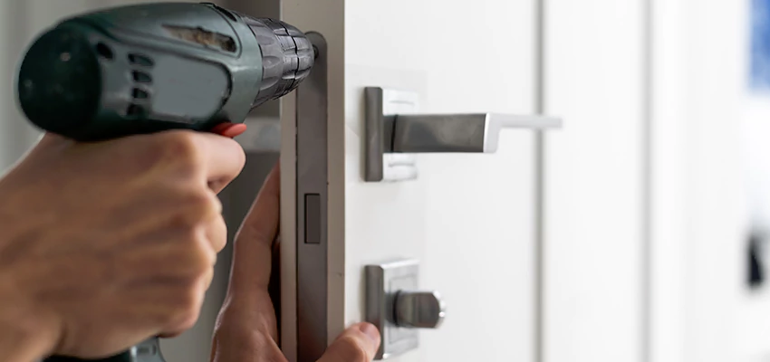 Locksmith For Lock Replacement Near Me in Plumas Lake, CA