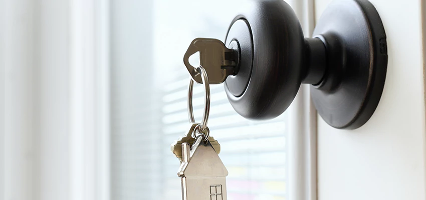 Bifold Door Knob Replacement in Plumas Lake, California